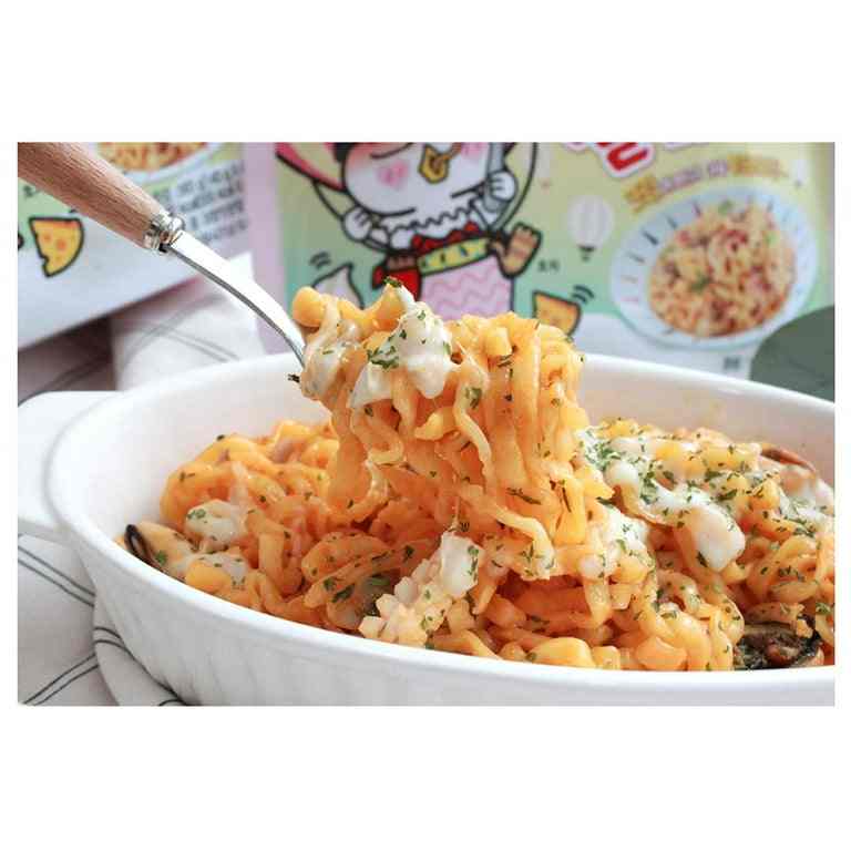Buldak Carbonara Hot Chicken Flavor Ramen (Samyang, South Korea)