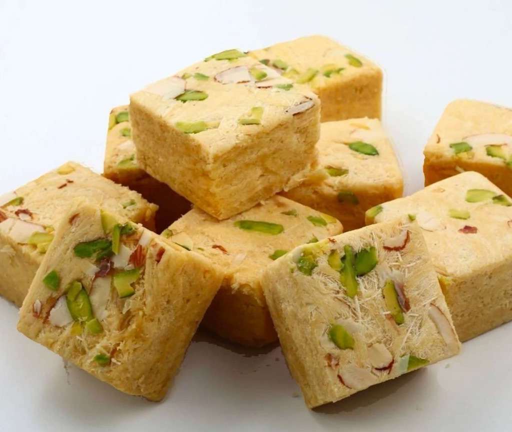 Special Patisa(Madan Lal Halwai, Lahore Wale, Delhi)