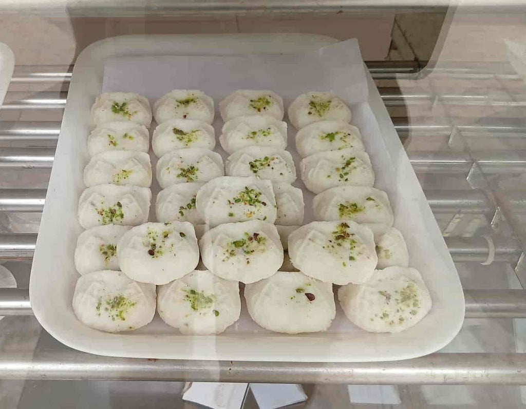 Jalbhara, White (Nalin Chandra Das, West Bengal)