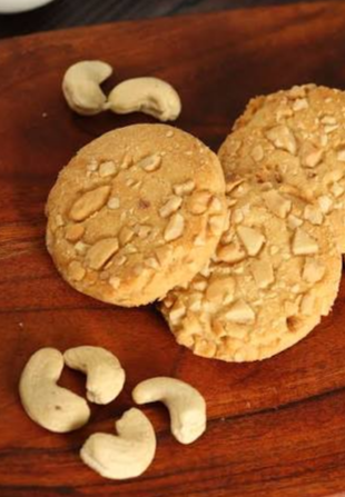 Kaju Roasted Cookies (Lovely Sweets, Jalandhar)