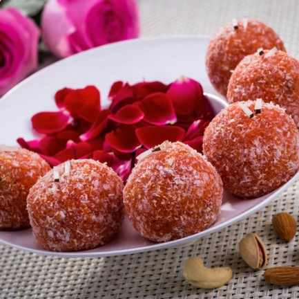 Laddoo Petha (Panchhi, Agra)