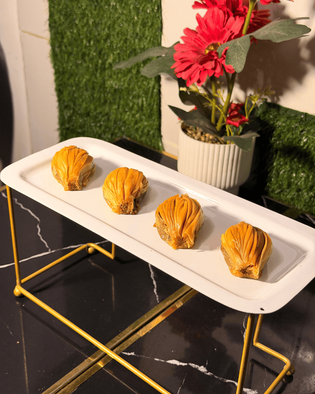 Turkish Pistachio Midye (Mussel Baklava)