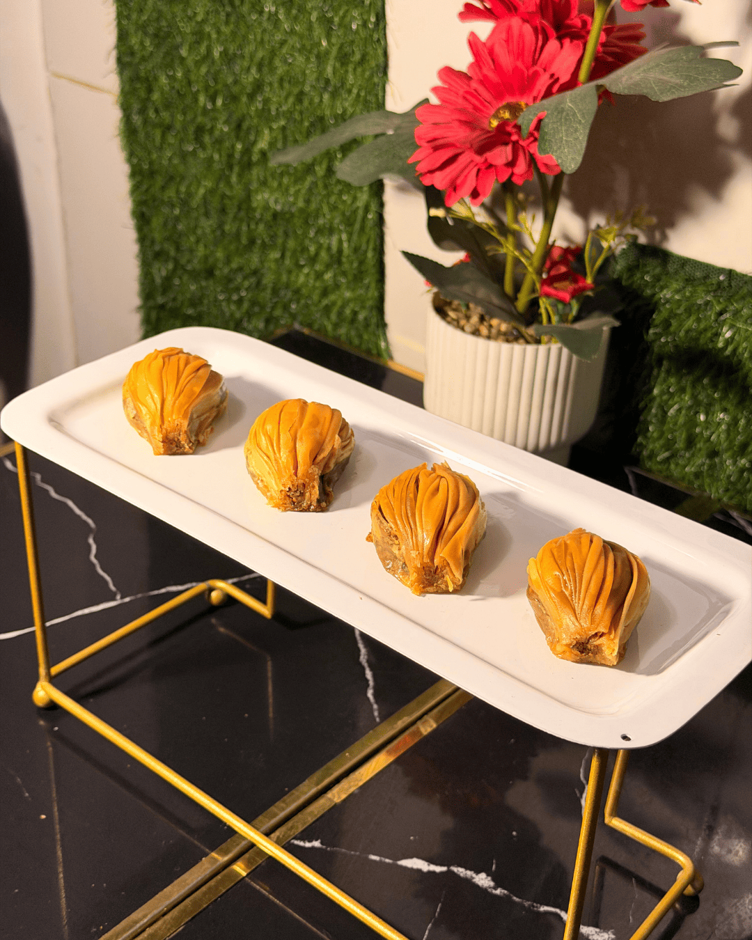 Turkish Pistachio Midye (Mussel Baklava)