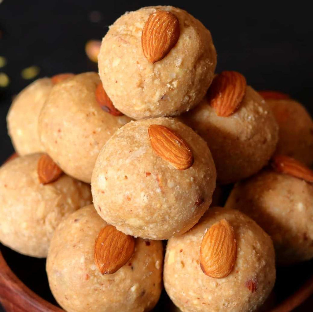 Goond Laddoo (Hira's Sweets, Shahdara)